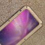 Super trpežen etui iz kovine, silikona in kaljenega stekla za iPhone 11 Pro - zlato