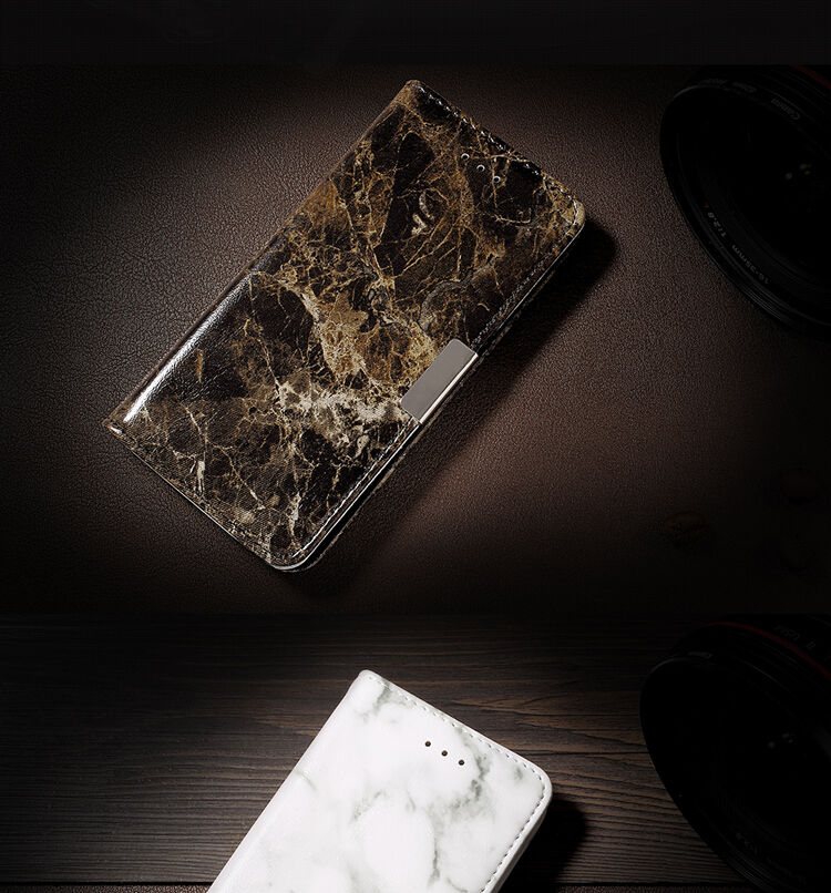 Flip etui z marmornatim vzorcem za iPhone SE (2020/2022)/8/7 - črna