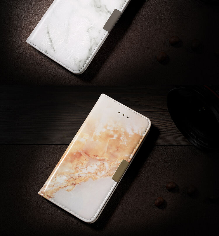 Flip etui z marmornatim vzorcem za iPhone SE (2020/2022)/8/7 - črna