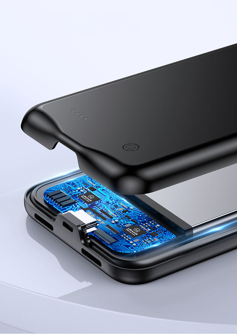 Usams ovitek z baterijo 4500 mAh za iPhone 11 - črna