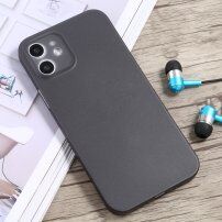 Ultra lahek ovitek za iPhone 12 - črna