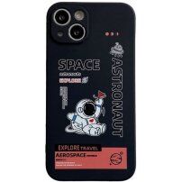 Etui iz mehke plastike astronavt za iPhone 13 Pro - črna
