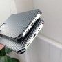 Zaščitni etui s teksturo karbonskih vlaken za iPhone 13 Pro - sivo-črna