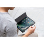 UNIQ Moven ovitek z origami stojalom in prostorom za Apple Pencil za iPad 10,9" (2022) / 11" (2025) - roza
