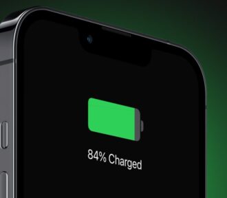 Oglejte si 15 nasvetov za čim daljše delovanje baterije iPhona z&nbsp;iOS 18!