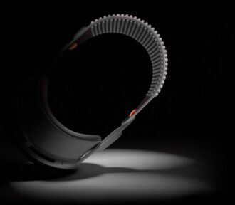 Apple naj bi začel proizvajati drugo generacijo Vision Pro. Kaj lahko pričakujemo od&nbsp;naslednika?