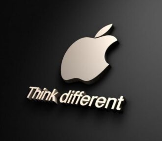 Je Apple novi Microsoft 90.&nbsp;let? Ali tehnološki vizionar postaja brezdušni korporativni stroj?
